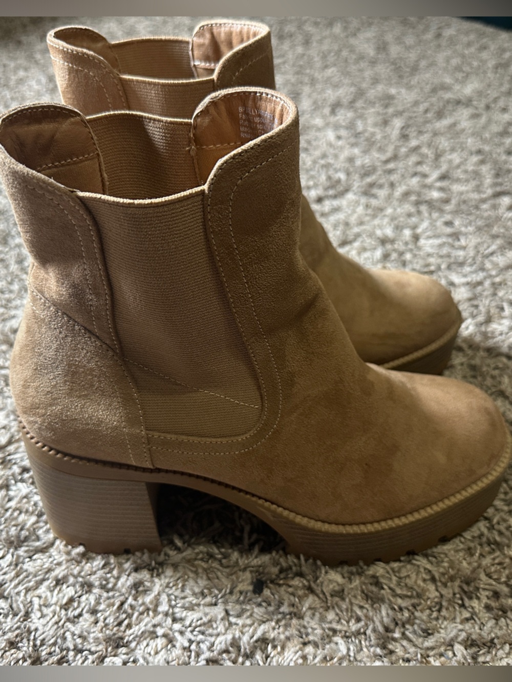 BP by Nordstrom Tan Suede Chelsea Platform Lug Sole Heel Ankle Boots Size 10M